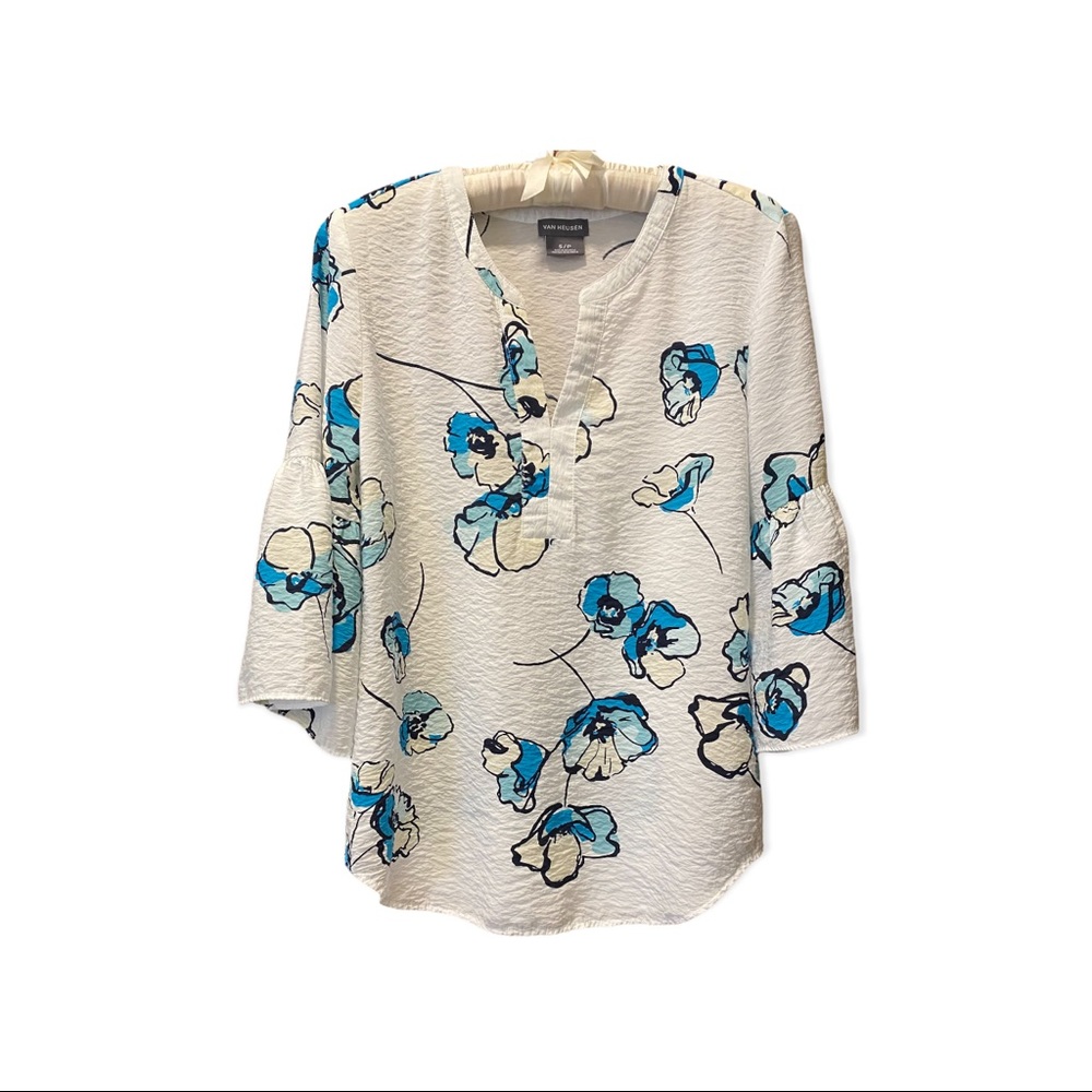 Van Heusen half sleeve floral V neck shirt/blouse size S/P.